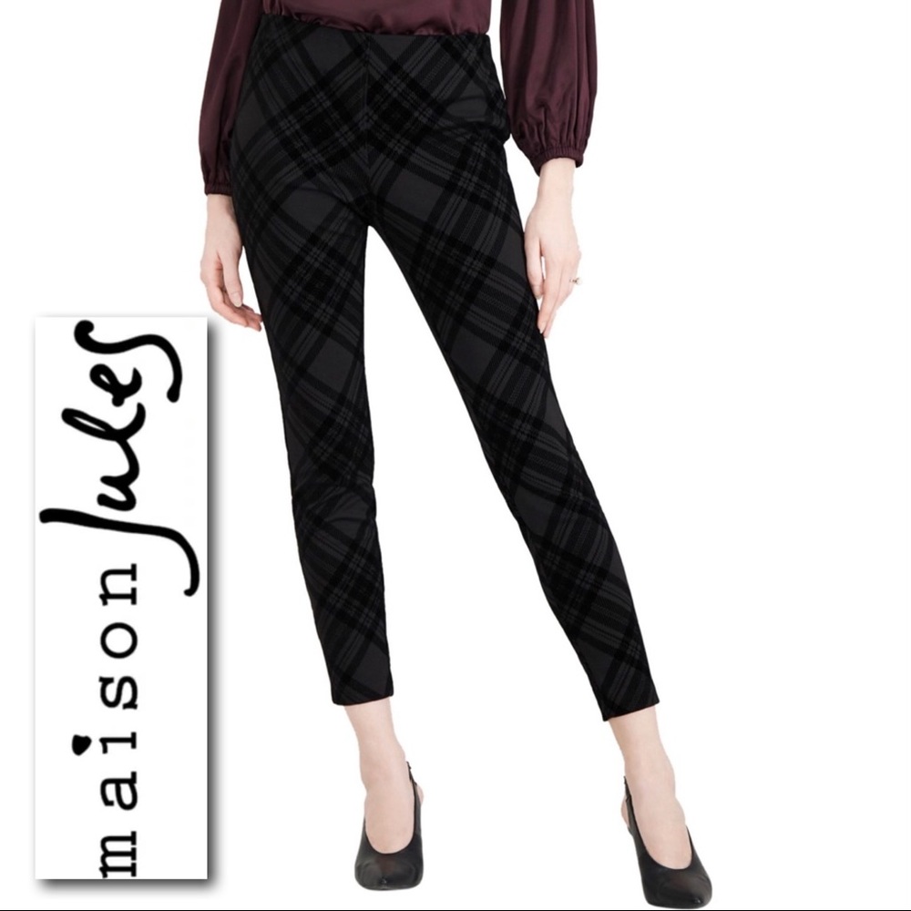 Mason Jules Black Flocked Plaid Pants / Leggings
Size XXS